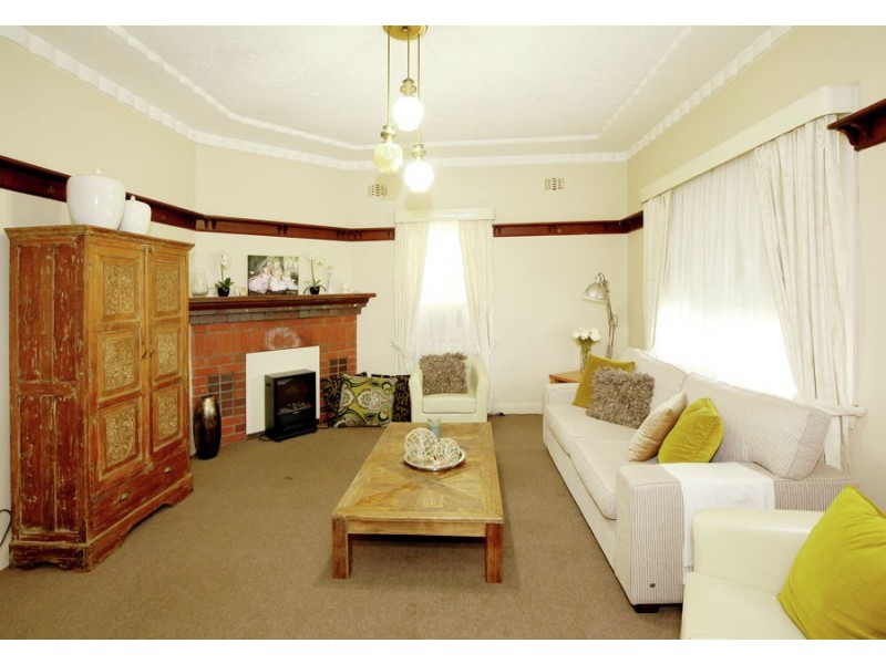 7 Lake Albert Road, Wagga Wagga NSW 2650