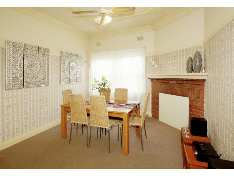 7 Lake Albert Road, Wagga Wagga NSW 2650