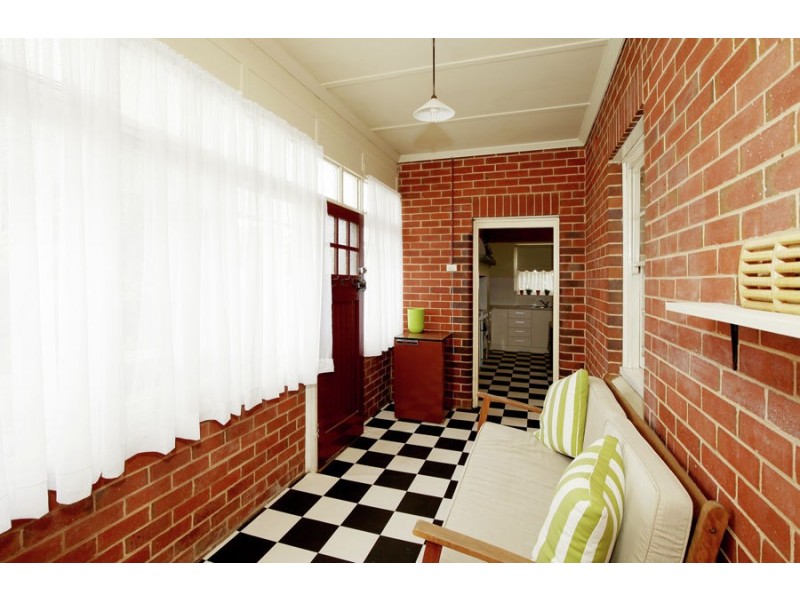 7 Lake Albert Road, Wagga Wagga NSW 2650