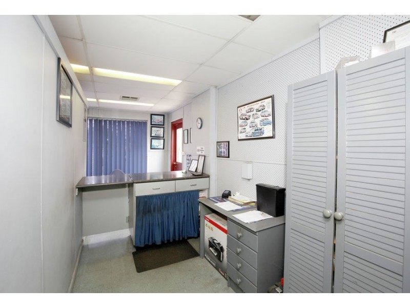 7 Lake Albert Road, Wagga Wagga NSW 2650