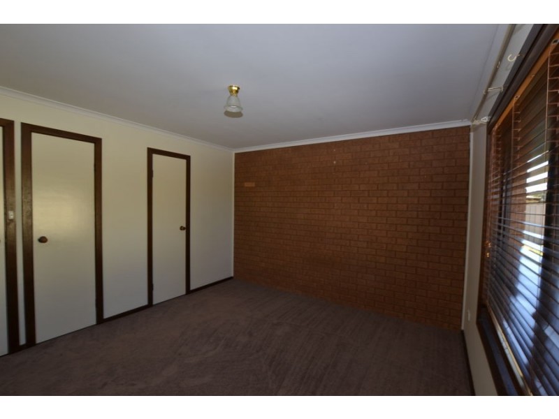 2/3 Incarnie Cresent, Wagga Wagga NSW 2650