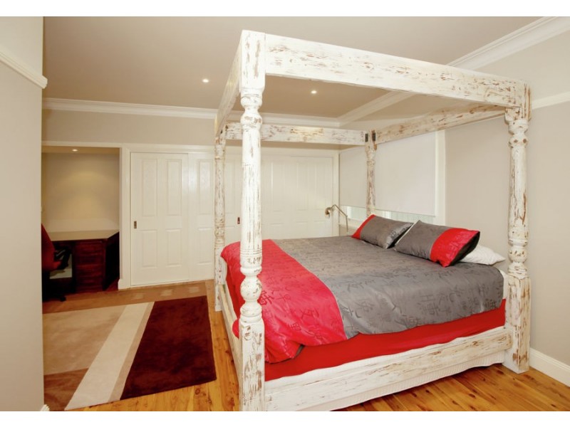 8 Heydon Avenue, Turvey Park NSW 2650