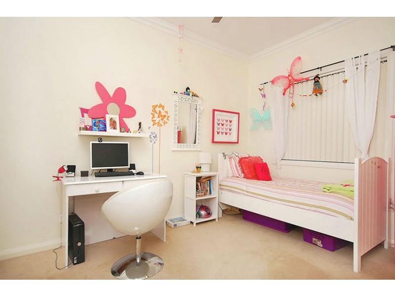 8 Headley Place, Kooringal NSW 2650