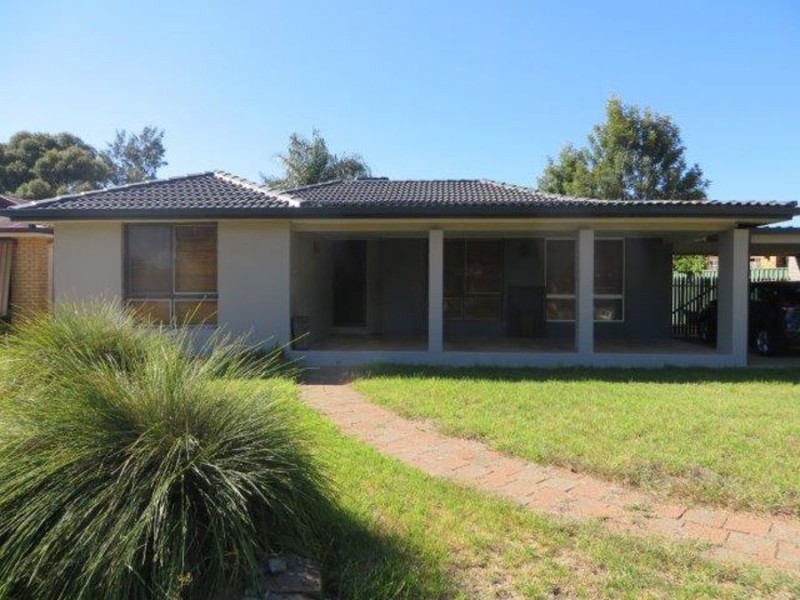 76 Huthwaite Street, Wagga Wagga NSW 2650