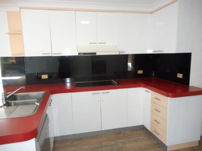 76 Huthwaite Street, Wagga Wagga NSW 2650