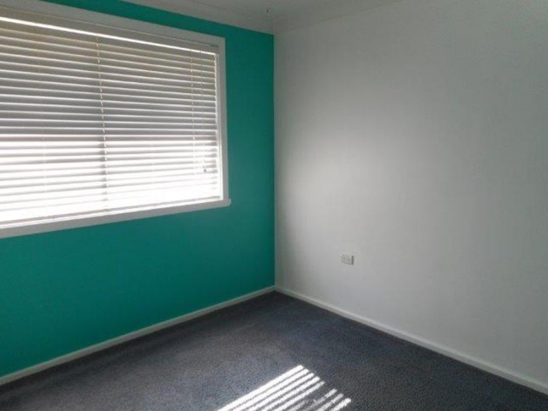 76 Huthwaite Street, Wagga Wagga NSW 2650