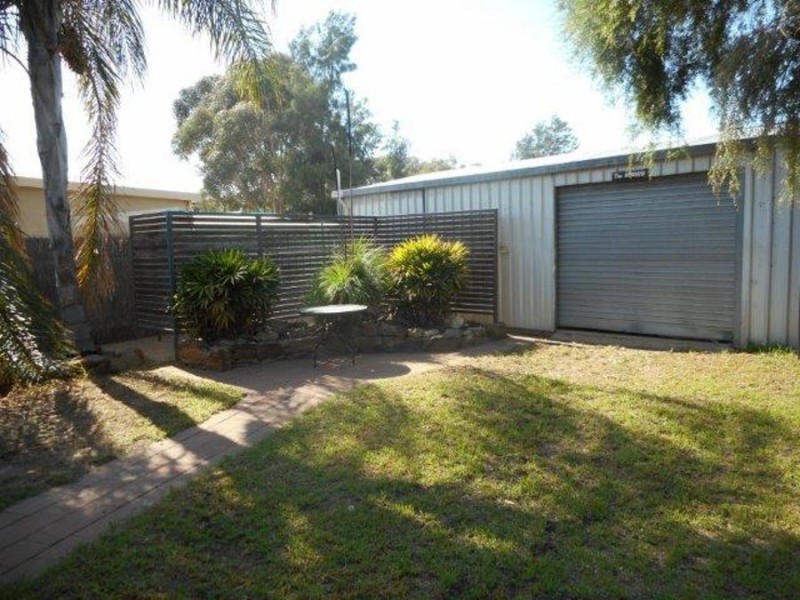 76 Huthwaite Street, Wagga Wagga NSW 2650