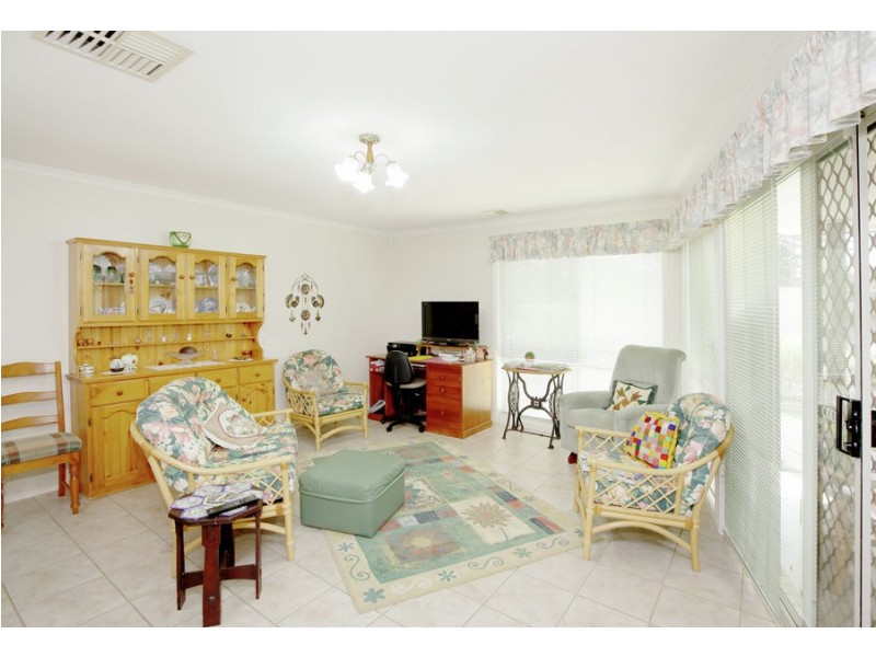 7 Nathan Place, Kooringal NSW 2650