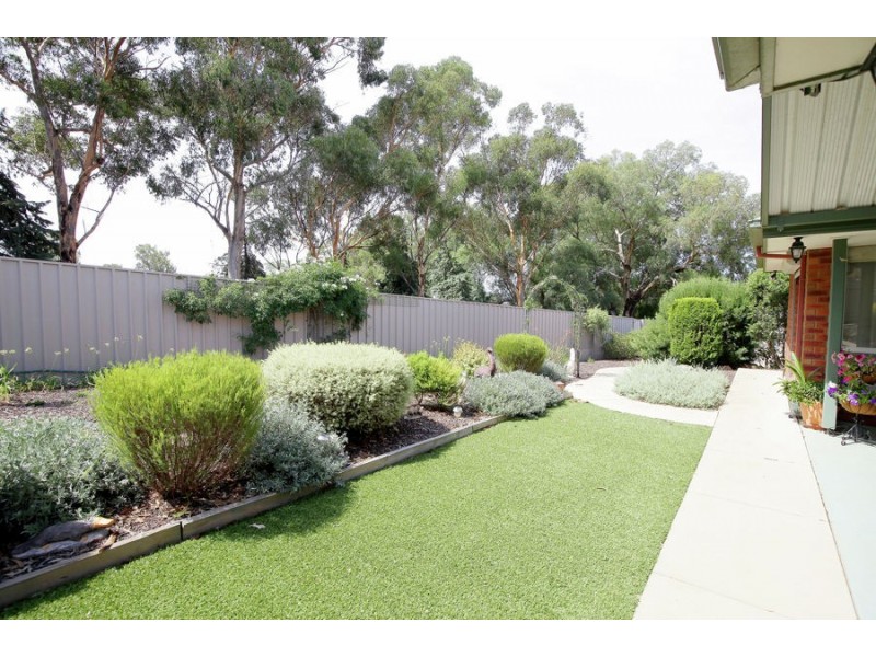 7 Nathan Place, Kooringal NSW 2650