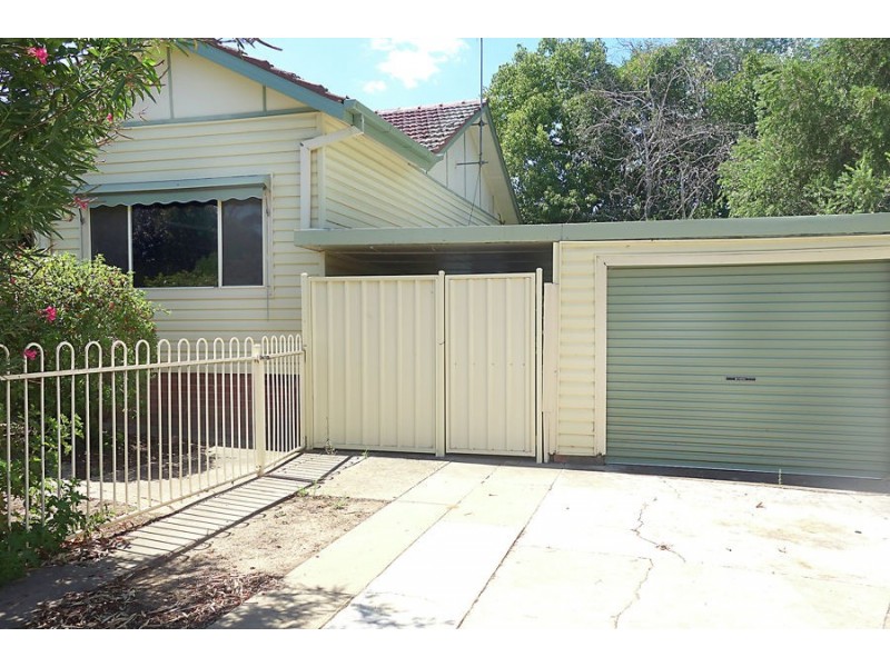 13 Paull Street, Kooringal NSW 2650