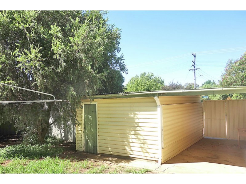 13 Paull Street, Kooringal NSW 2650