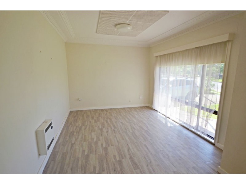 1/370 Lake Albert Road, Kooringal NSW 2650