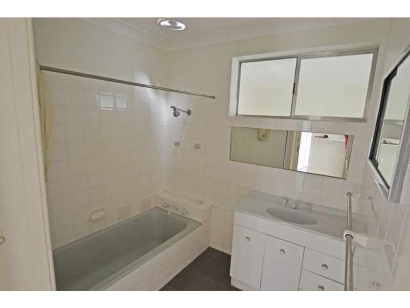 1/370 Lake Albert Road, Kooringal NSW 2650