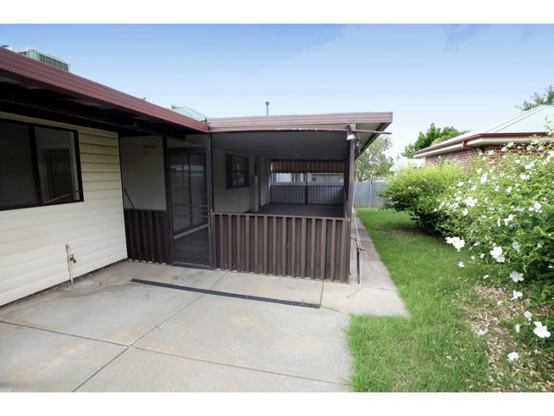 1/370 Lake Albert Road, Kooringal NSW 2650