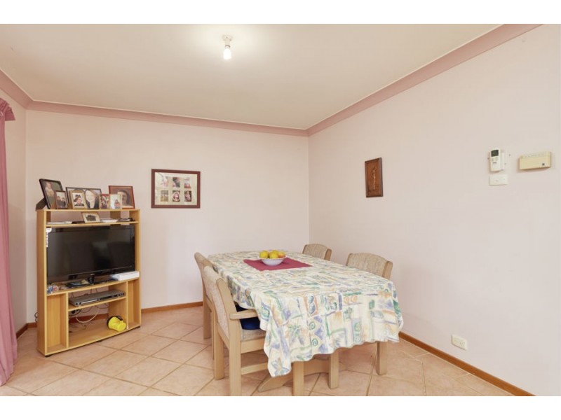 44 Oleander Street, Lake Albert NSW 2650