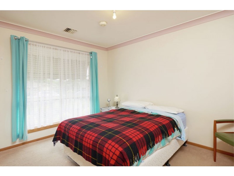44 Oleander Street, Lake Albert NSW 2650