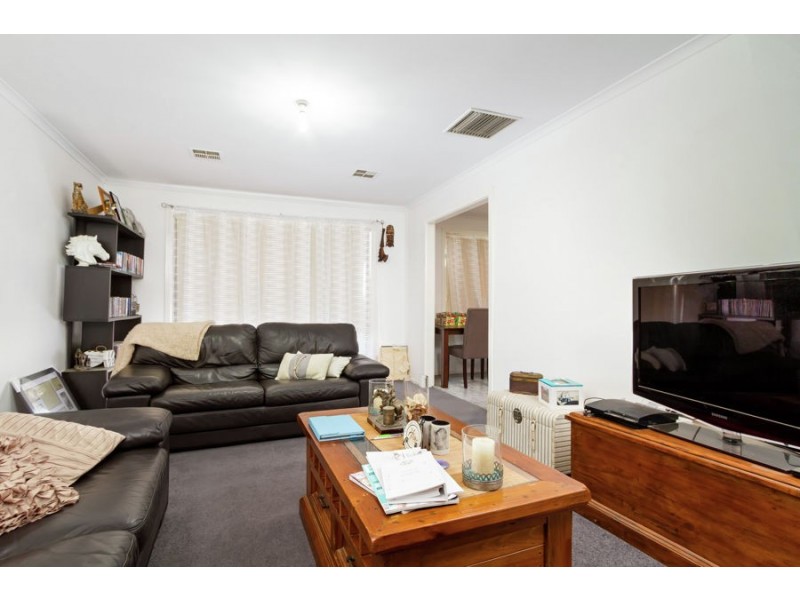 17 Dove Street, Wagga Wagga NSW 2650