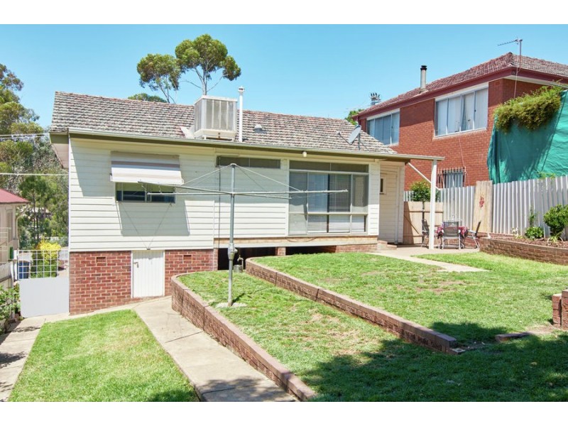 122 Macleay Street, Wagga Wagga NSW 2650