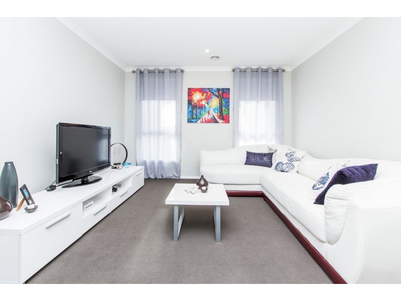 24 Pooginook Place, Bourkelands NSW 2650