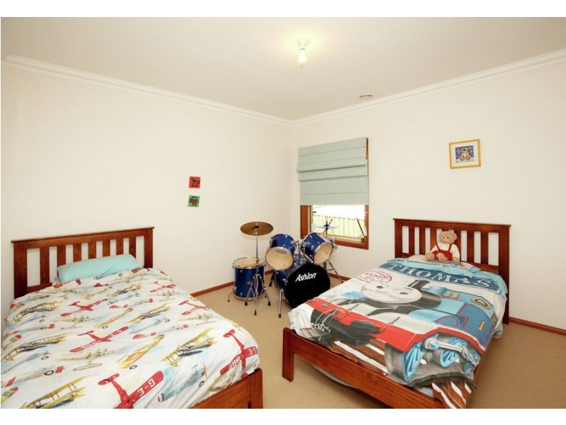 46 Lakehaven Drive, Lake Albert NSW 2650