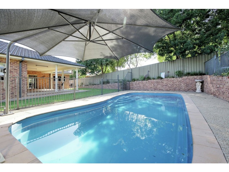 46 Lakehaven Drive, Lake Albert NSW 2650