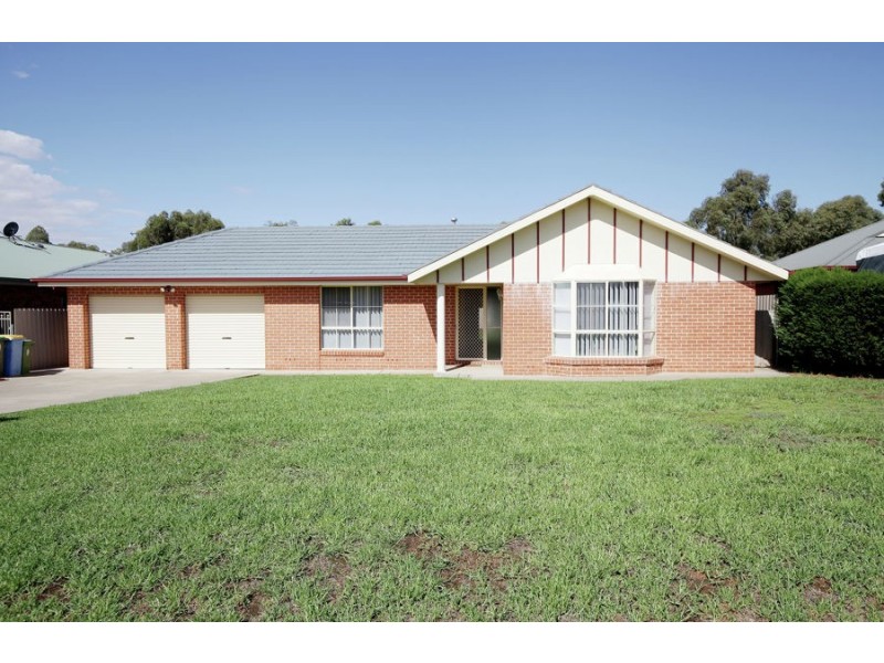 69 Veale Street, Wagga Wagga NSW 2650