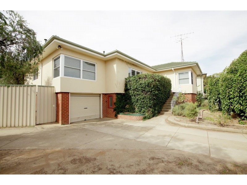 23 Urana Street, Turvey Park NSW 2650