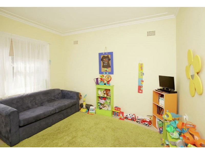 23 Urana Street, Turvey Park NSW 2650