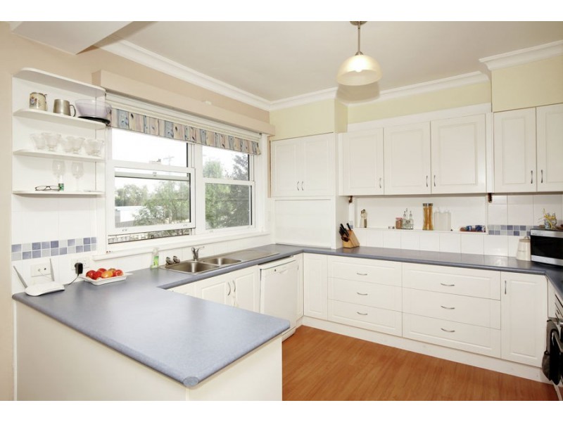 23 Urana Street, Turvey Park NSW 2650