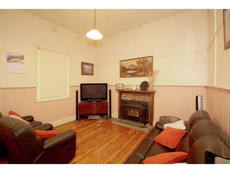 7 Elbe Street, Milbrulong NSW 2656