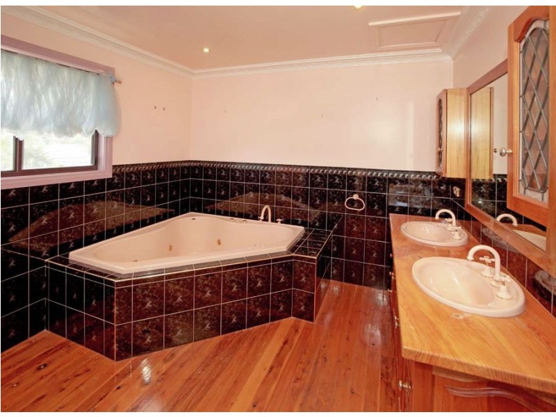 19 York Street, Tumbarumba NSW 2653