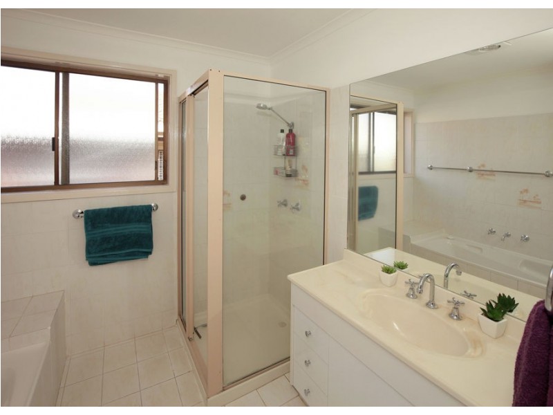 1 Heron Place, Estella NSW 2650