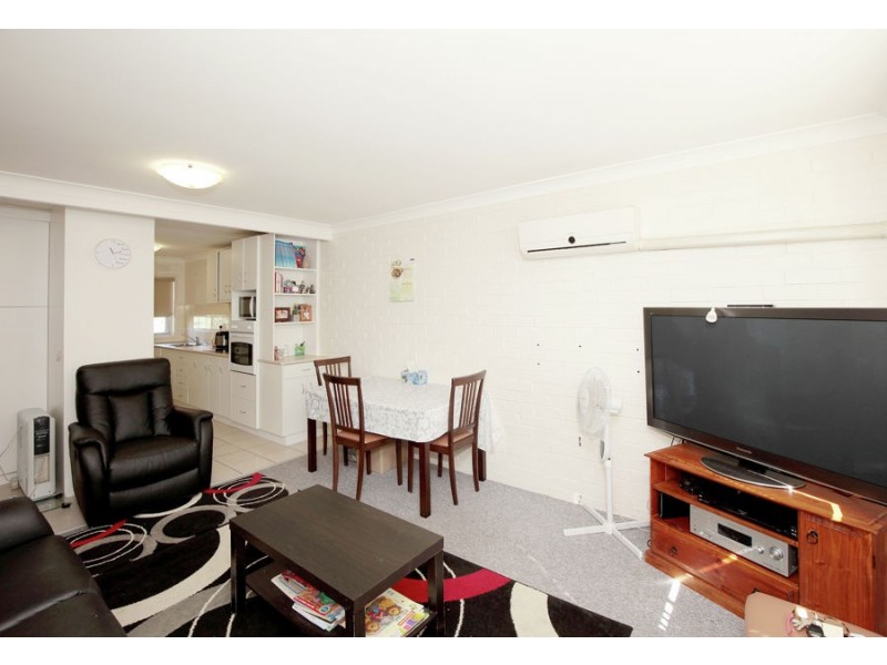 2/89 Ziegler Avenue, Kooringal NSW 2650
