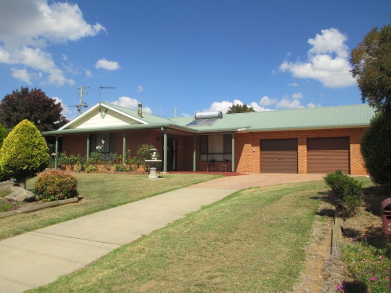 32 Fleet Street, Tumbarumba NSW 2653