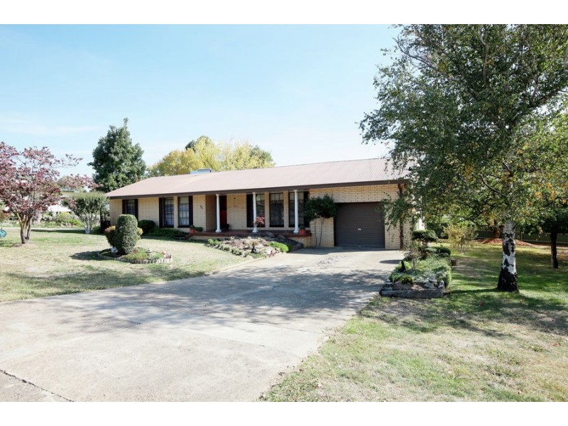 17 William Street, Tumbarumba NSW 2653