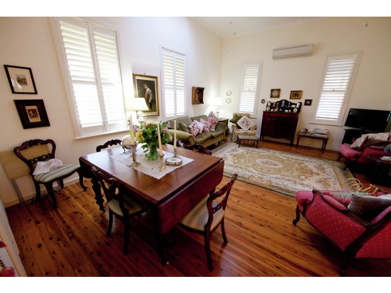 45 Taylor Road, Young NSW 2594