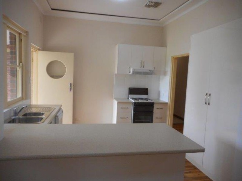 111 Grove Street, Wagga Wagga NSW 2650