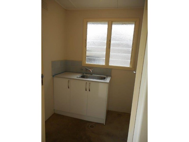 111 Grove Street, Wagga Wagga NSW 2650