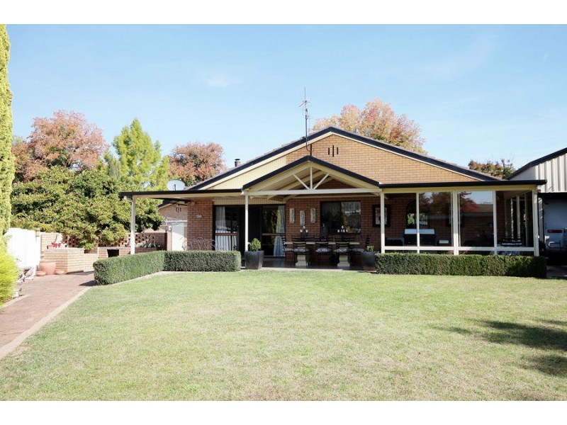 84 Albury Street, Tumbarumba NSW 2653