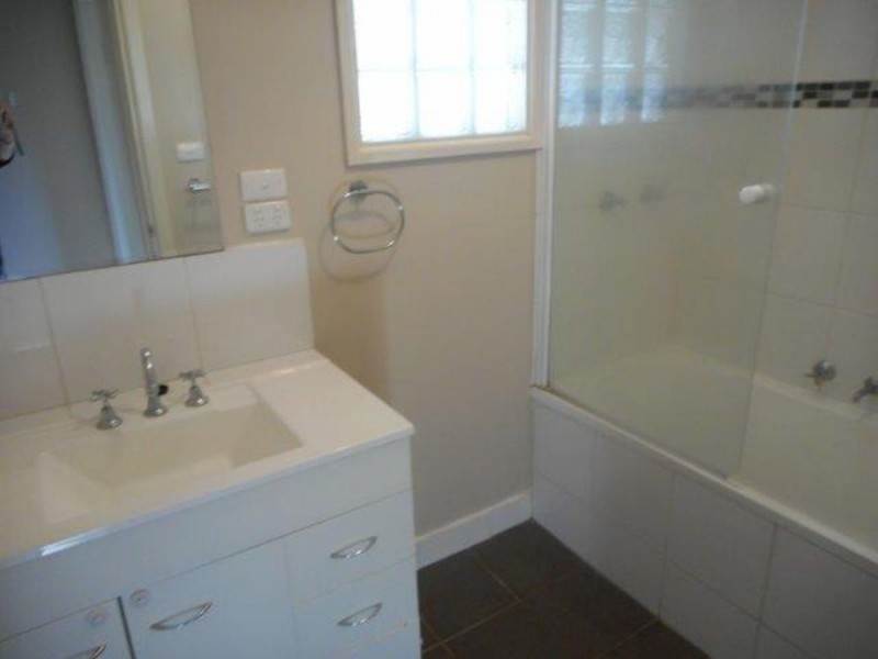 53 Tichbourne Cres, Wagga Wagga NSW 2650