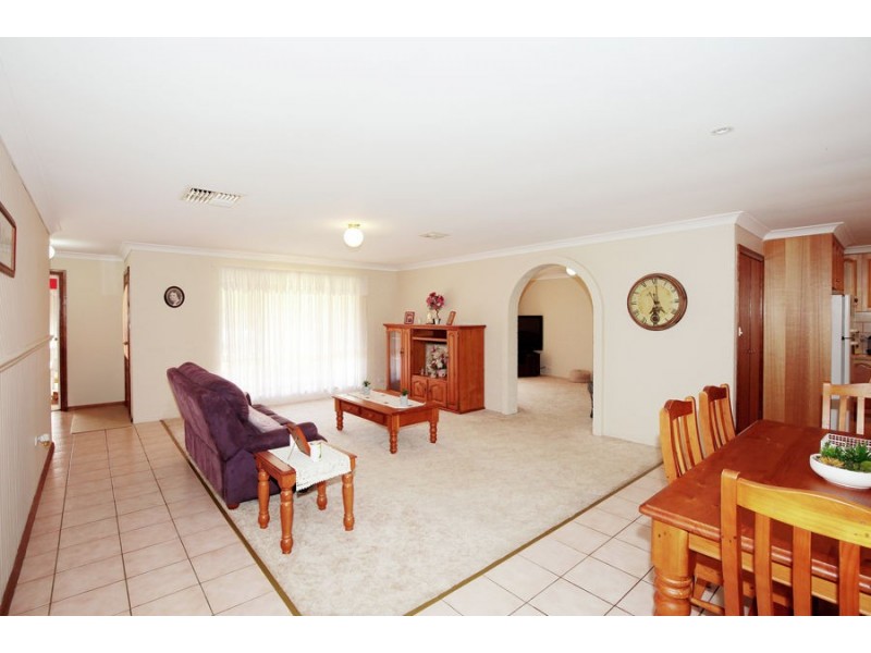 30 Lamilla Street, Glenfield Park NSW 2650