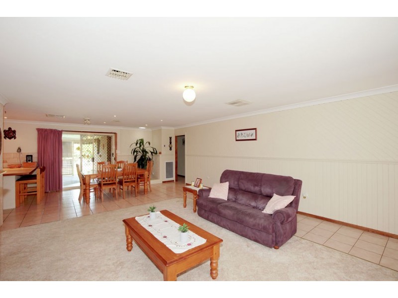 30 Lamilla Street, Glenfield Park NSW 2650