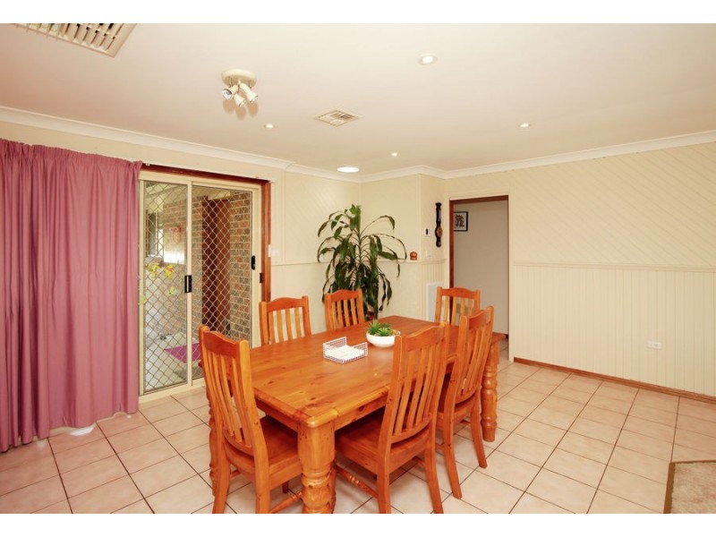 30 Lamilla Street, Glenfield Park NSW 2650