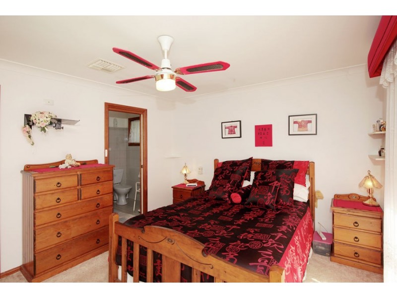 30 Lamilla Street, Glenfield Park NSW 2650