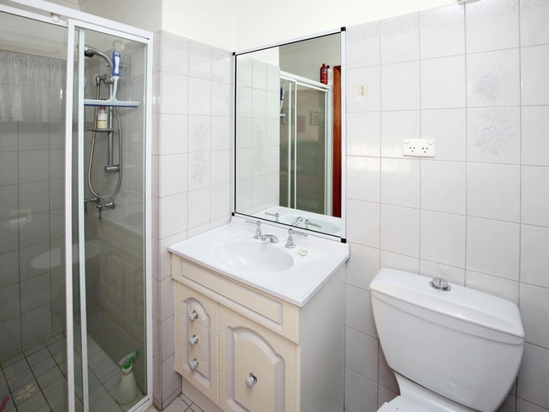 30 Lamilla Street, Glenfield Park NSW 2650