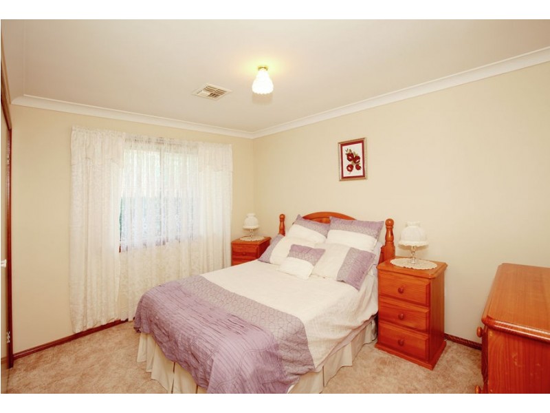 30 Lamilla Street, Glenfield Park NSW 2650