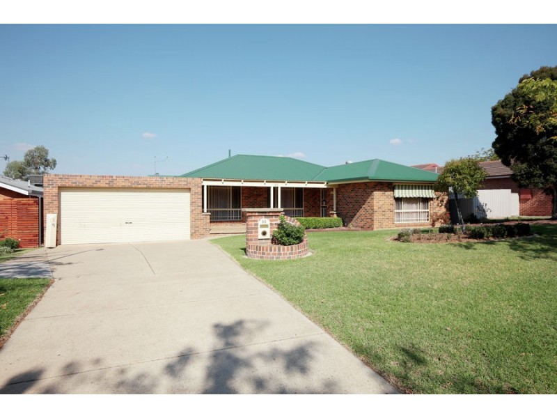 30 Lamilla Street, Glenfield Park NSW 2650