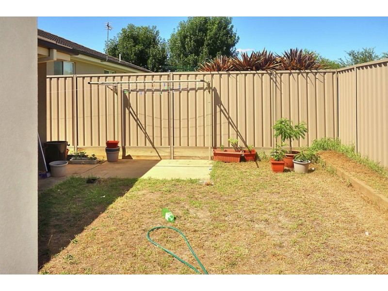 2/61 Mima Street, Glenfield Park NSW 2650