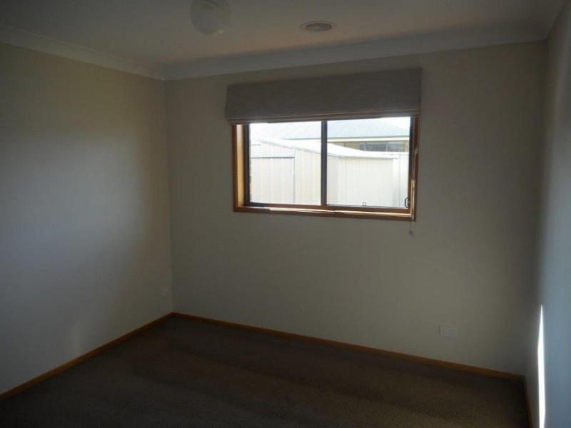 16 Pinnacle Place, Wagga Wagga NSW 2650