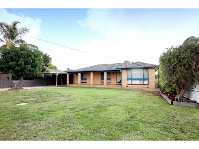 11 Grinton Avenue, Wagga Wagga NSW 2650